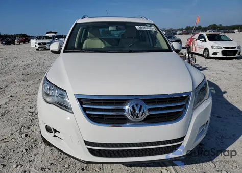 2011 Volkswagen Tiguan S from USA, damaged, VIN WVGAV7AX2BW523123